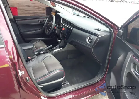 2017 Toyota Corolla Se Special Edition z USA, uszkodzony, nr VIN 5YFBURHE7HP577479